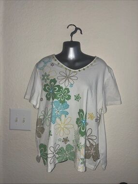 Alfred Dunner White Short Sleeve Top with Green & Blue Floral Print